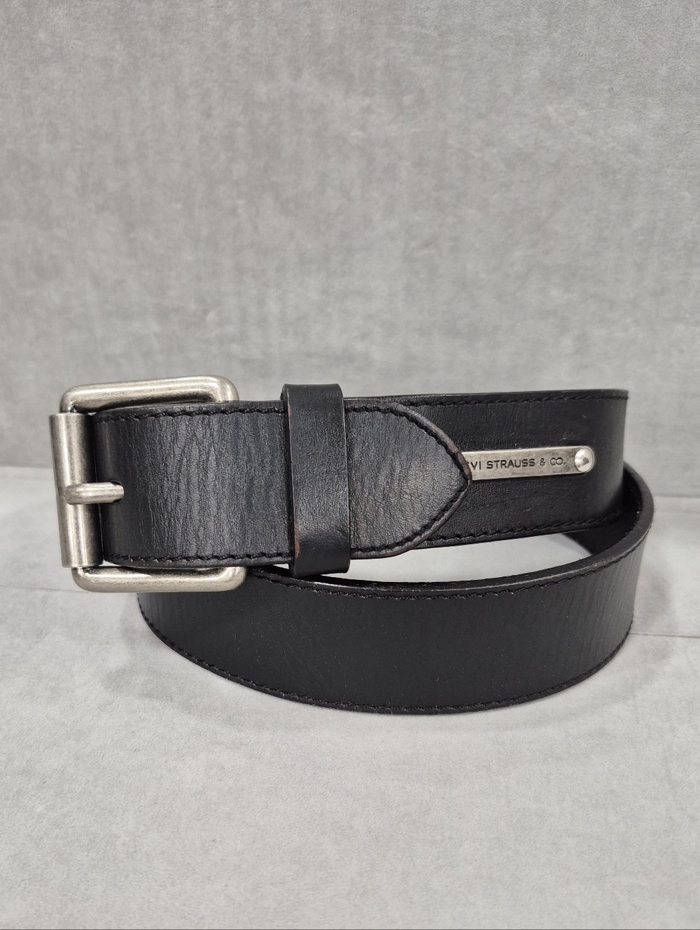 Levi's belt men's 34 black leather antiqued silver tone buckle casual gorpcore